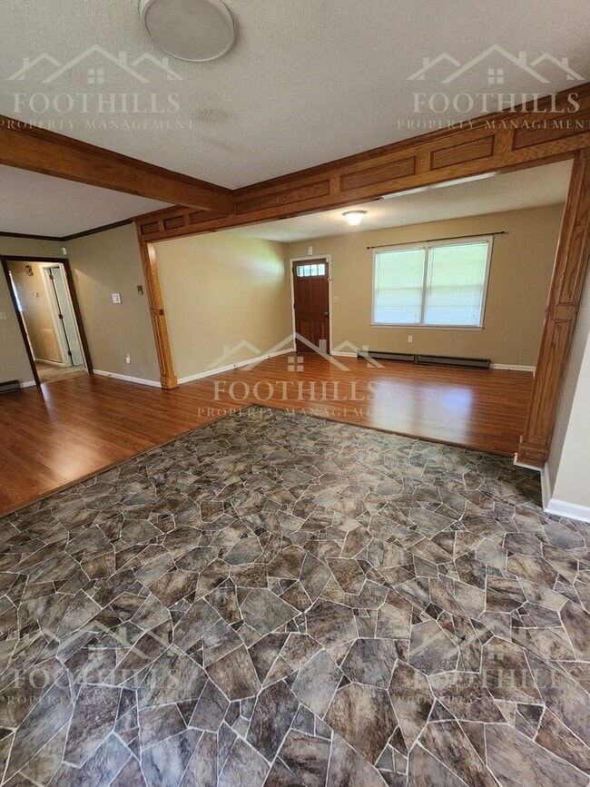 Building Photo - 205 Clarke Stream Dr