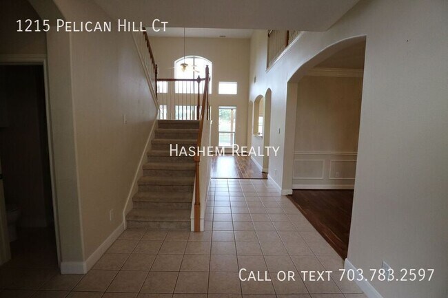 Building Photo - 1215 Pelican Hill Dr