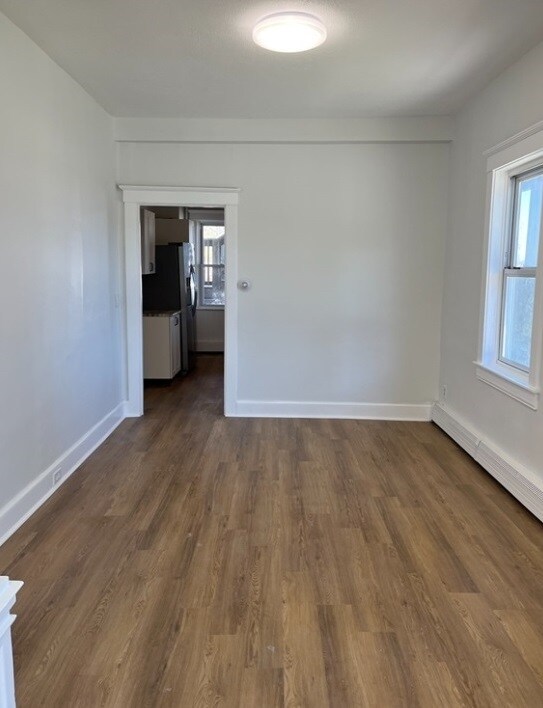 Building Photo - Barrington River House