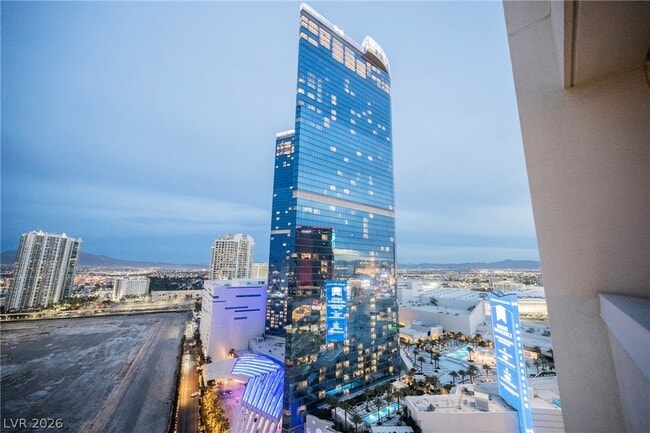 Building Photo - 2700 S Las Vegas Blvd