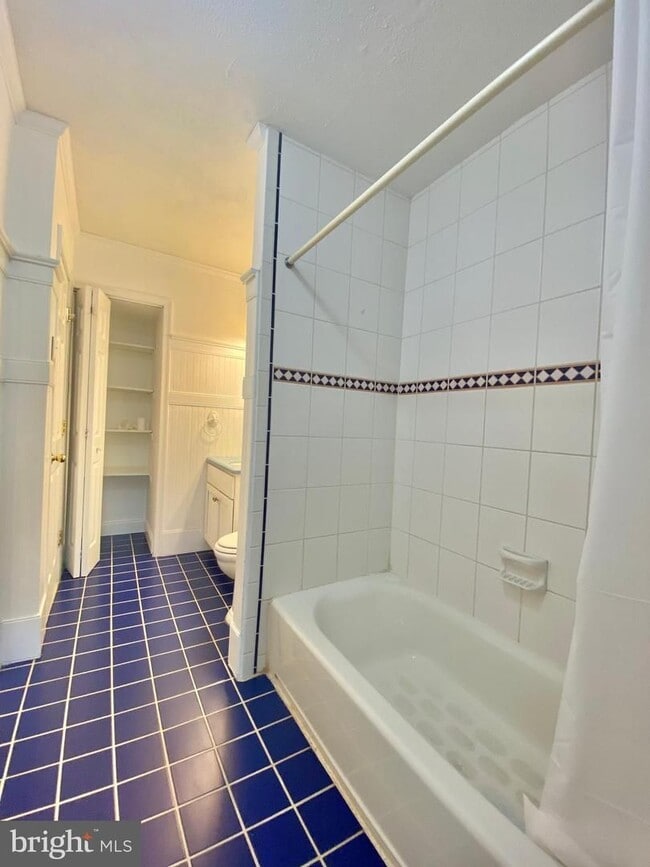 Building Photo - 3 Bedroom house -