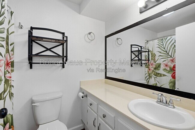 Building Photo - 7328 Tooma St