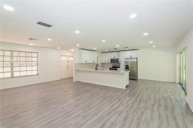 Building Photo - 7300 SW 116th St