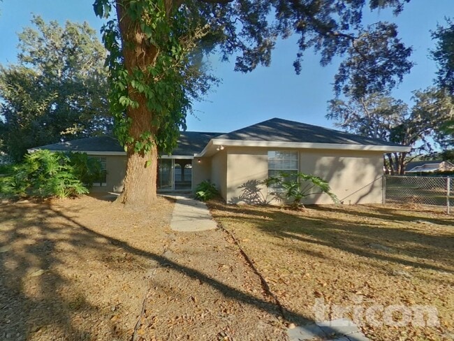 Building Photo - 4921 Simmons Rd