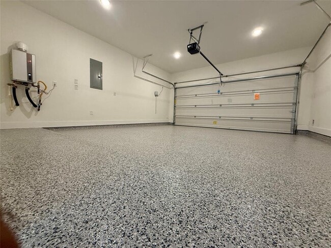 Building Photo - 31015 Myers Hvn Ln
