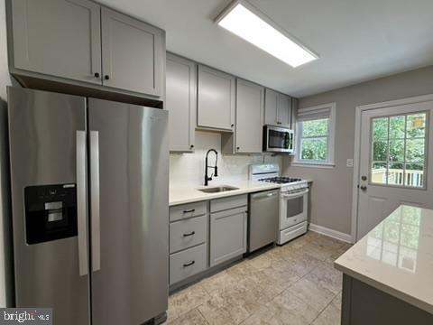 Building Photo - 5413 Pembroke Ave