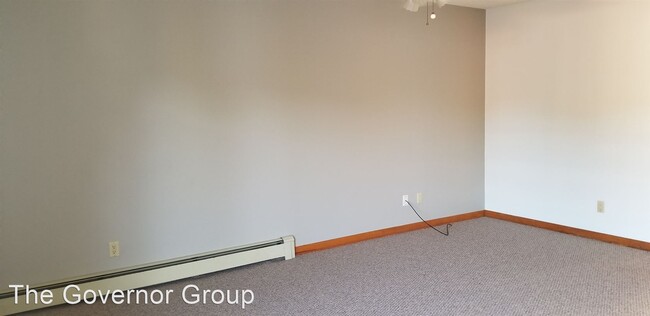 Building Photo - 2217 Muscatine Ave