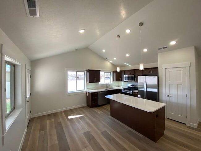 Building Photo - Newer construction - 3 bedroom- 2 bath Single Family Home