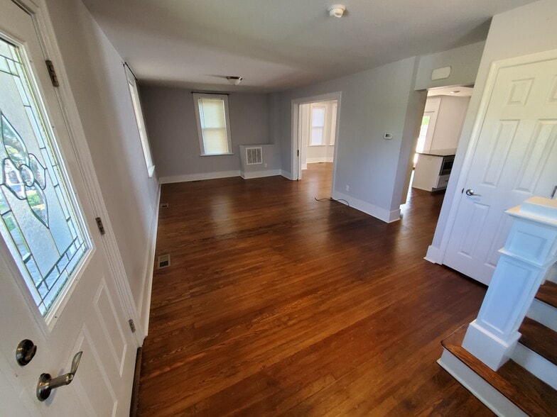 Building Photo - 13813 Village Mill Dr