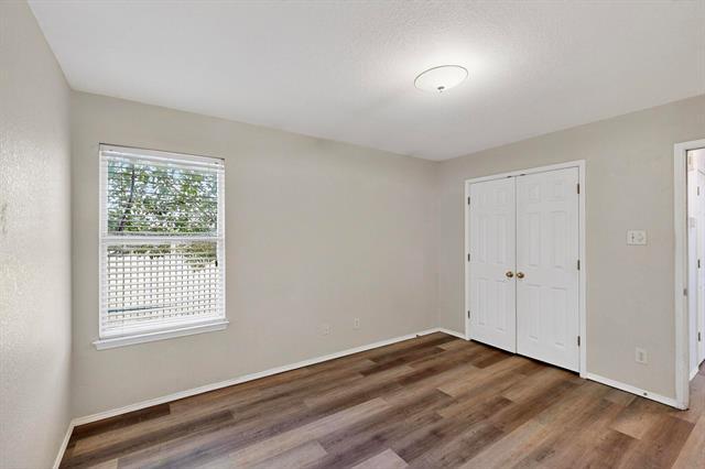 Building Photo - 729 Ridgehill Dr