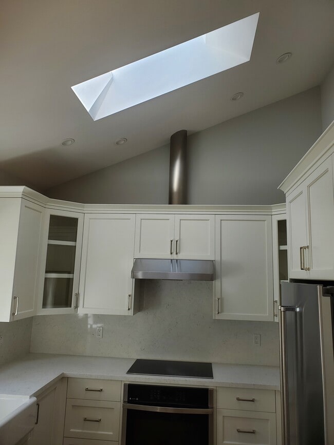 Building Photo - 54 Stratford Rd