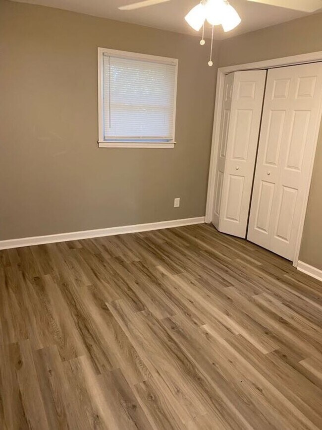 Building Photo - Beautiful Home FOR RENT