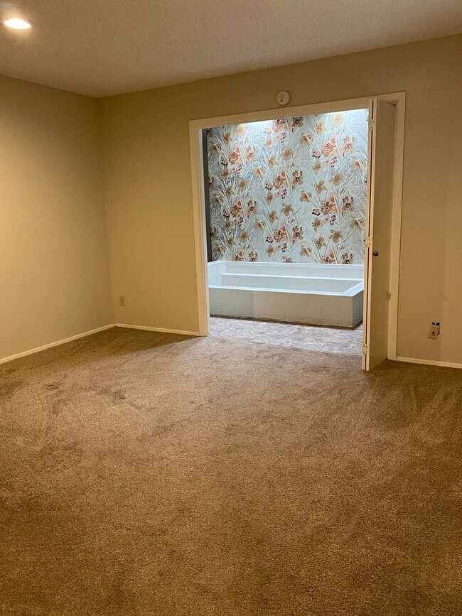 Garden Home on the Eastside 164 Quail Run Odessa TX 79761 Apartment