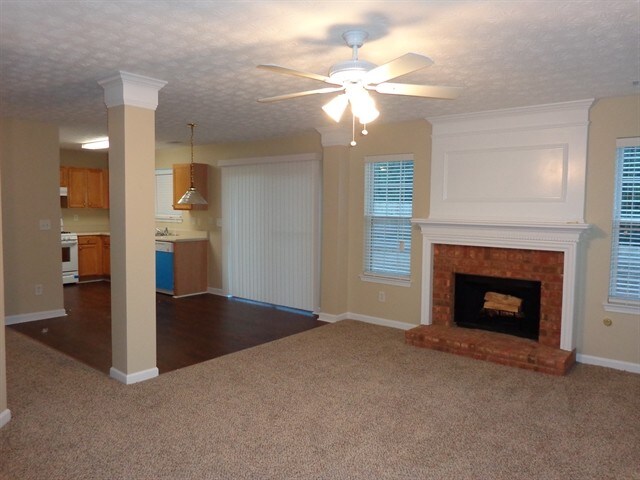 Building Photo - 2533 Plymouth Way