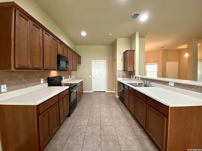 Building Photo - 13904 Belgravia Forest