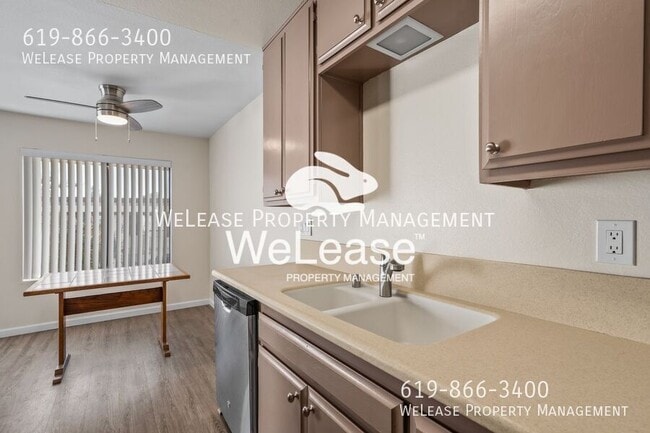 Building Photo - 450 W Vermont Ave