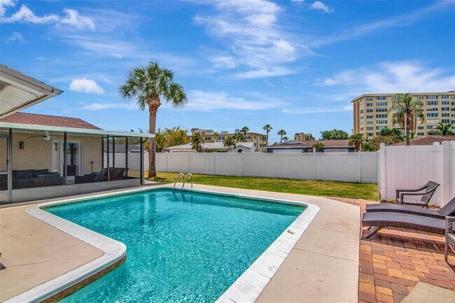 Building Photo - 4712 114th St N