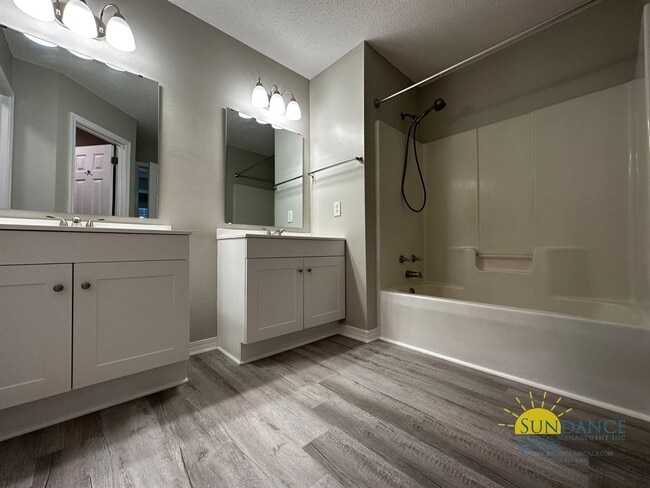 Building Photo - Beautiful 3 Bedroom Home in Fort Walton Beach!