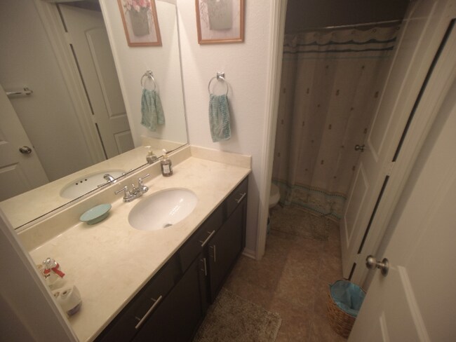 Building Photo - 1460 Mockingbird Ct