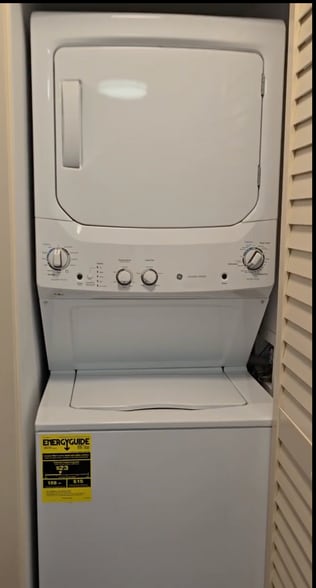 Building Photo - 55 S Judd St