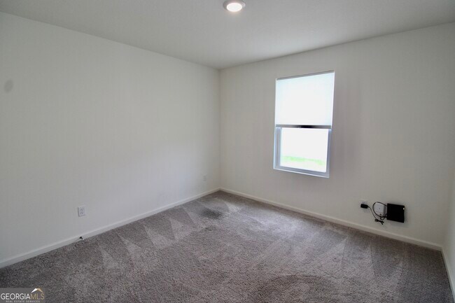 Building Photo - 205 Landing Blvd