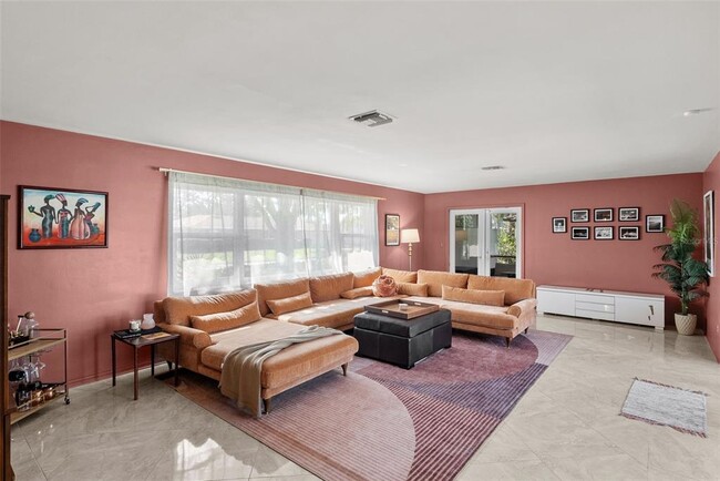 Building Photo - 1191 87th Ave N