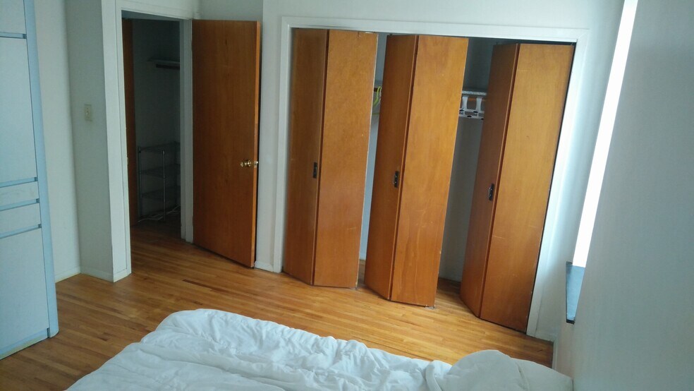 Bedroom - 571 Academy St