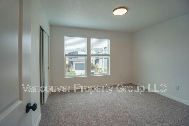 Building Photo - 1605 NE 180th Ave