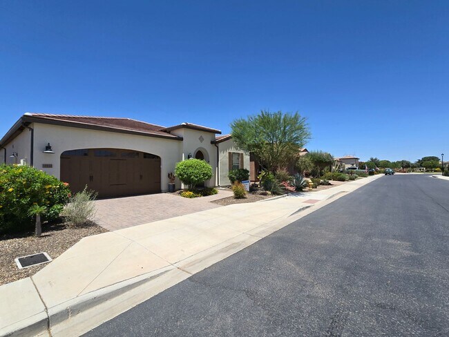 Building Photo - 35532 N Sunset Trail
