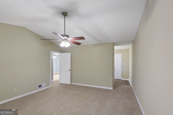 Building Photo - 114 Oak Cir S
