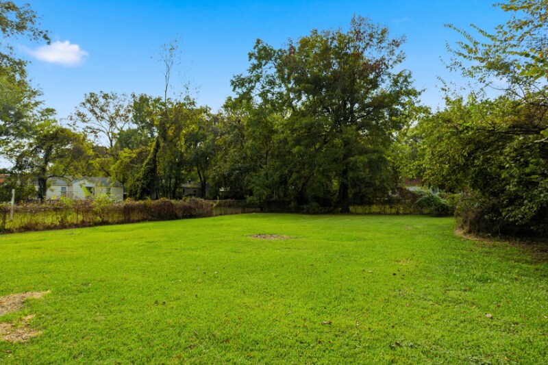 Building Photo - 205 Cunningham Dr