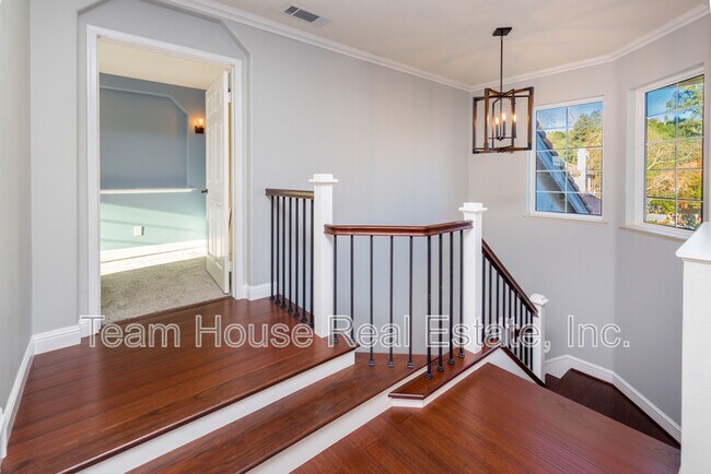 Building Photo - 22324 Circle J Ranch Rd