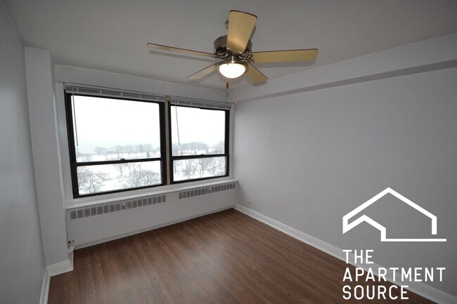 Building Photo - 4180 N Marine Dr