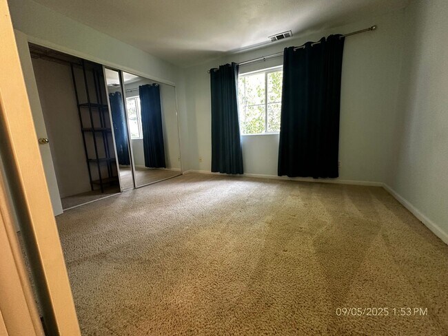 Building Photo - 2 Story Condo