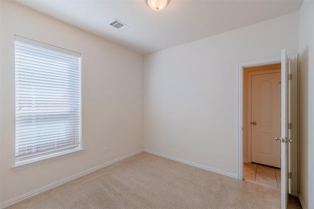 Building Photo - 2326 Stutz Dr