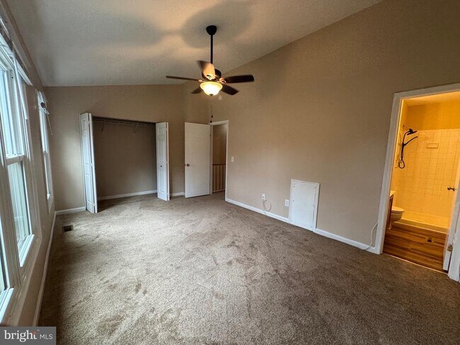 Building Photo - 10601 Greta Lynn Ct