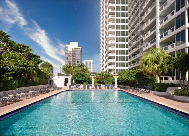 Building Photo - 1717 N Bayshore Dr