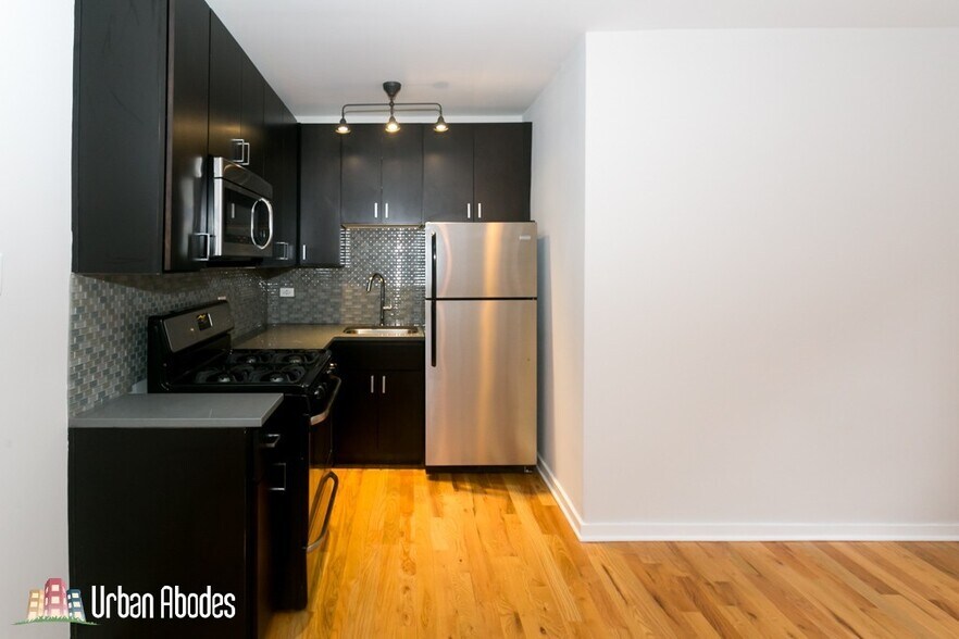 Building Photo - 2410 S Kedzie Ave