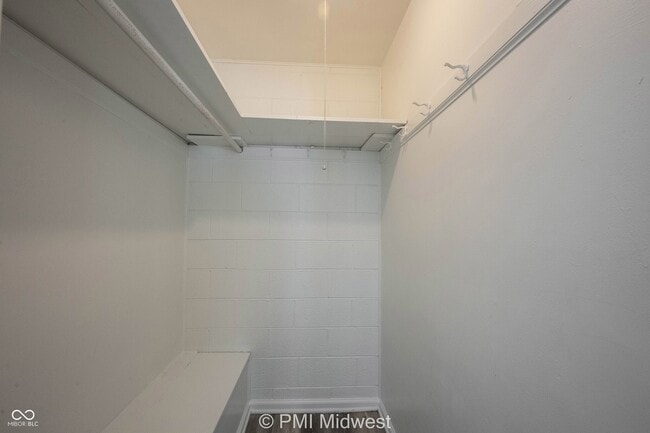 Building Photo - 6060 E 16th St