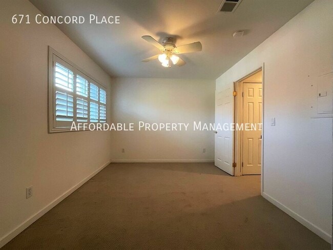 Building Photo - 671 Concord Pl
