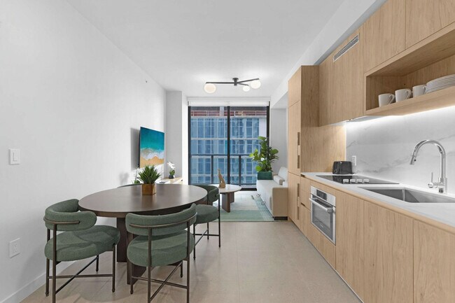 Building Photo - 11 NE 6th St