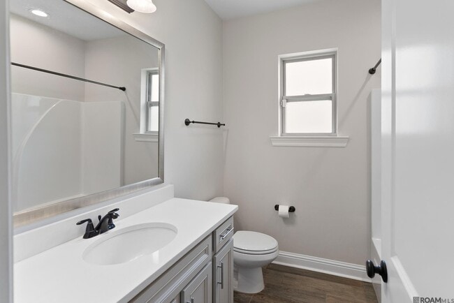 Building Photo - 439 Lake Breeze Dr