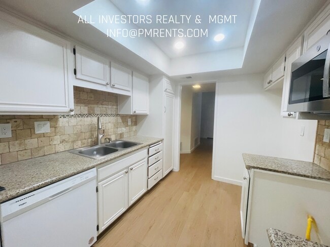 Building Photo - 27783 Tierra Vista Rd