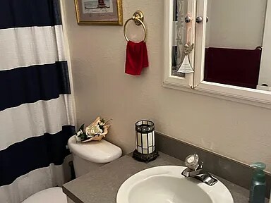 Building Photo - 209 SE 24th Ave