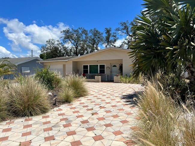 Building Photo - 6month Min. Gulfport High & Dry Home