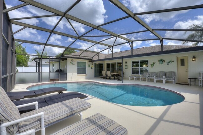 Building Photo - 7725 Indian Ridge Trail N