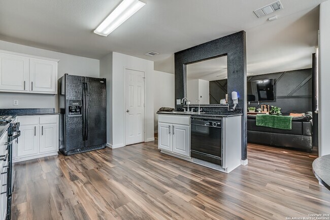 Building Photo - 5619 Red Canyon
