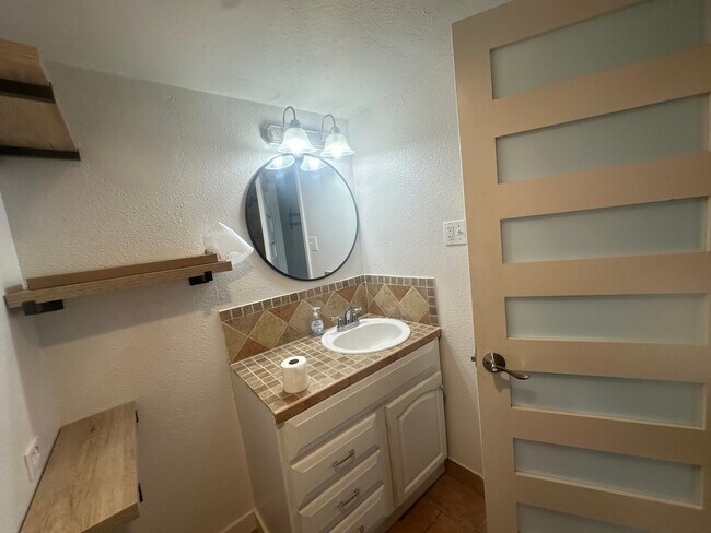 Building Photo - 4334 Ocean Dr