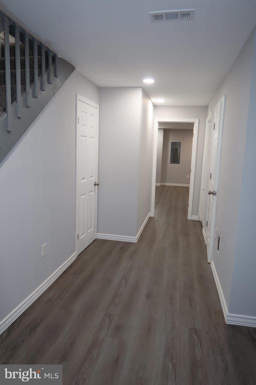 Building Photo - 2833 Brendan Ave