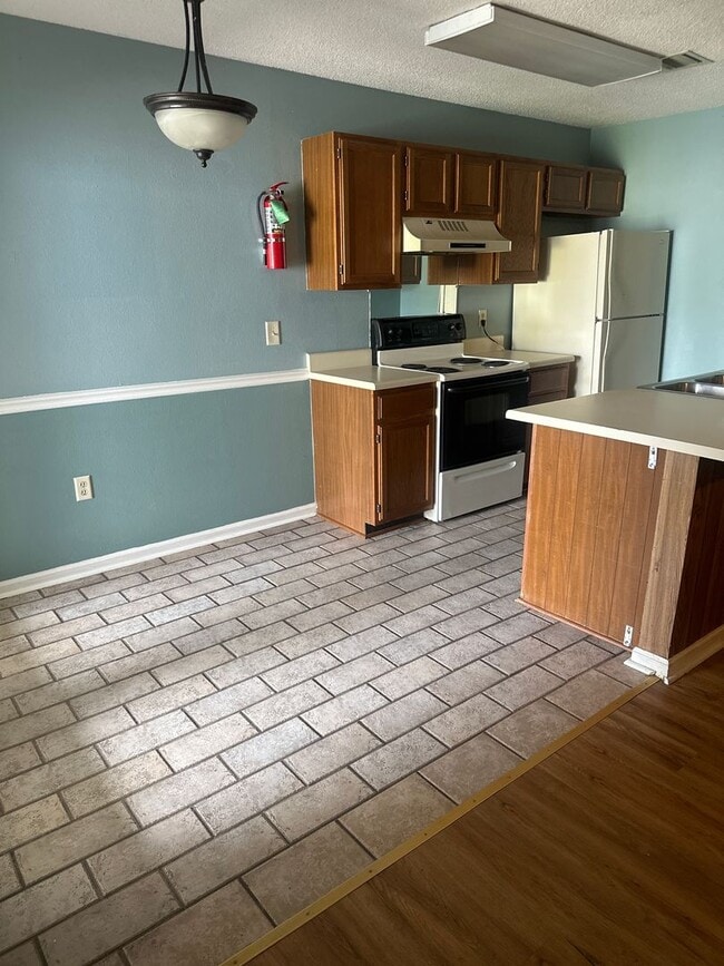 Building Photo - 2 bedroom 2 bath townhouse in Thibodaux